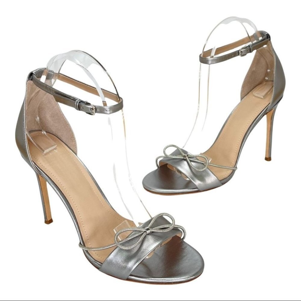 Pour La Victoire Elanna Grey Leather Metal Bow Accent Womens Heels - Picture 16 of 16
